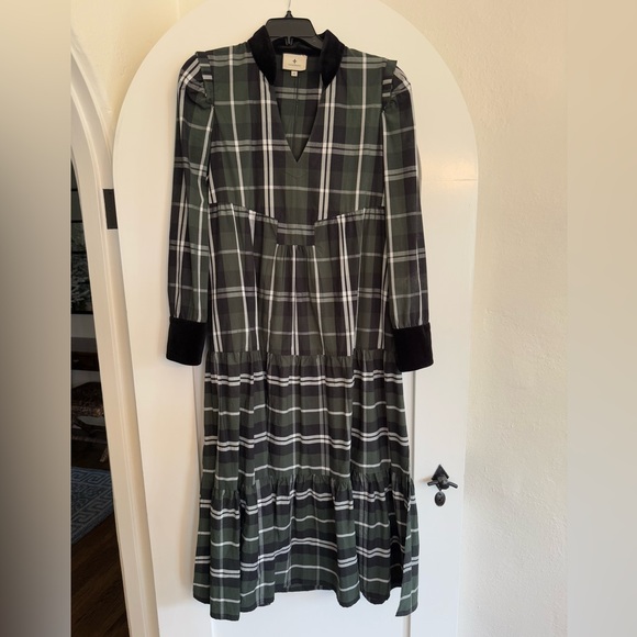 Tuckernuck Dresses & Skirts - Tuckernuck Green Plaid Long Sleeve Dress